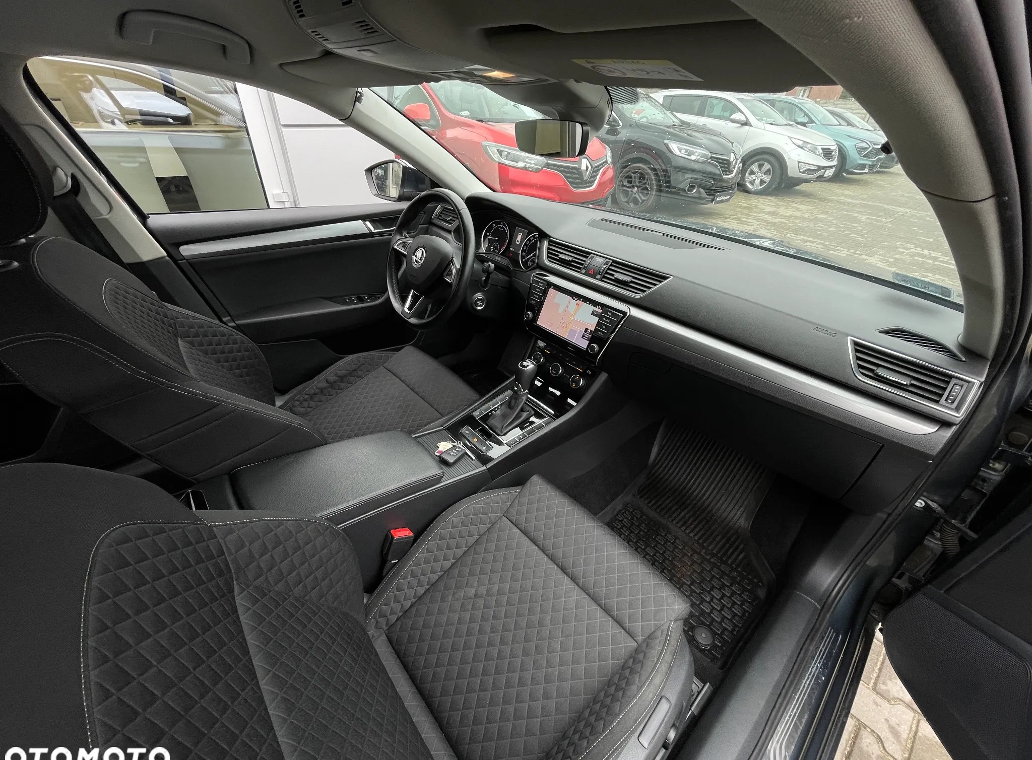 Skoda Superb cena 75900 przebieg: 185000, rok produkcji 2017 z Bydgoszcz małe 667